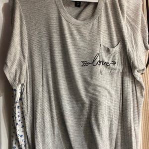 grey top